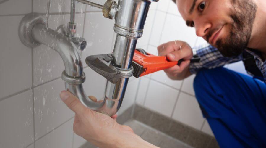 Local annual plumbing maintenance in Oglesby, TX